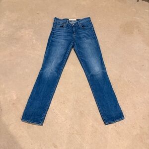 GAP Women's Straight Leg Blue Jeans